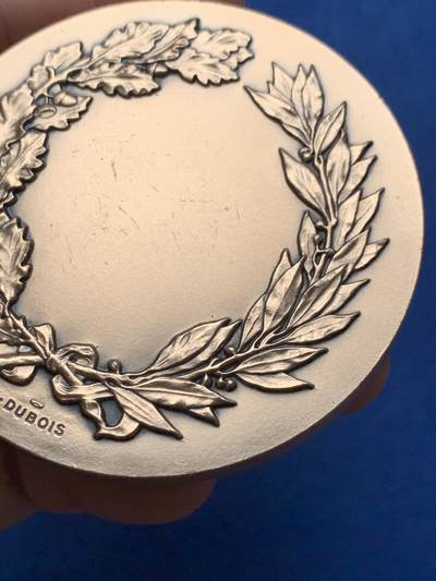 《竞宝斋》第420场 周日，周一，周二  3场连拍 （全场包邮） 法兰西权力女神像纪念铜章 180.6克 69mm