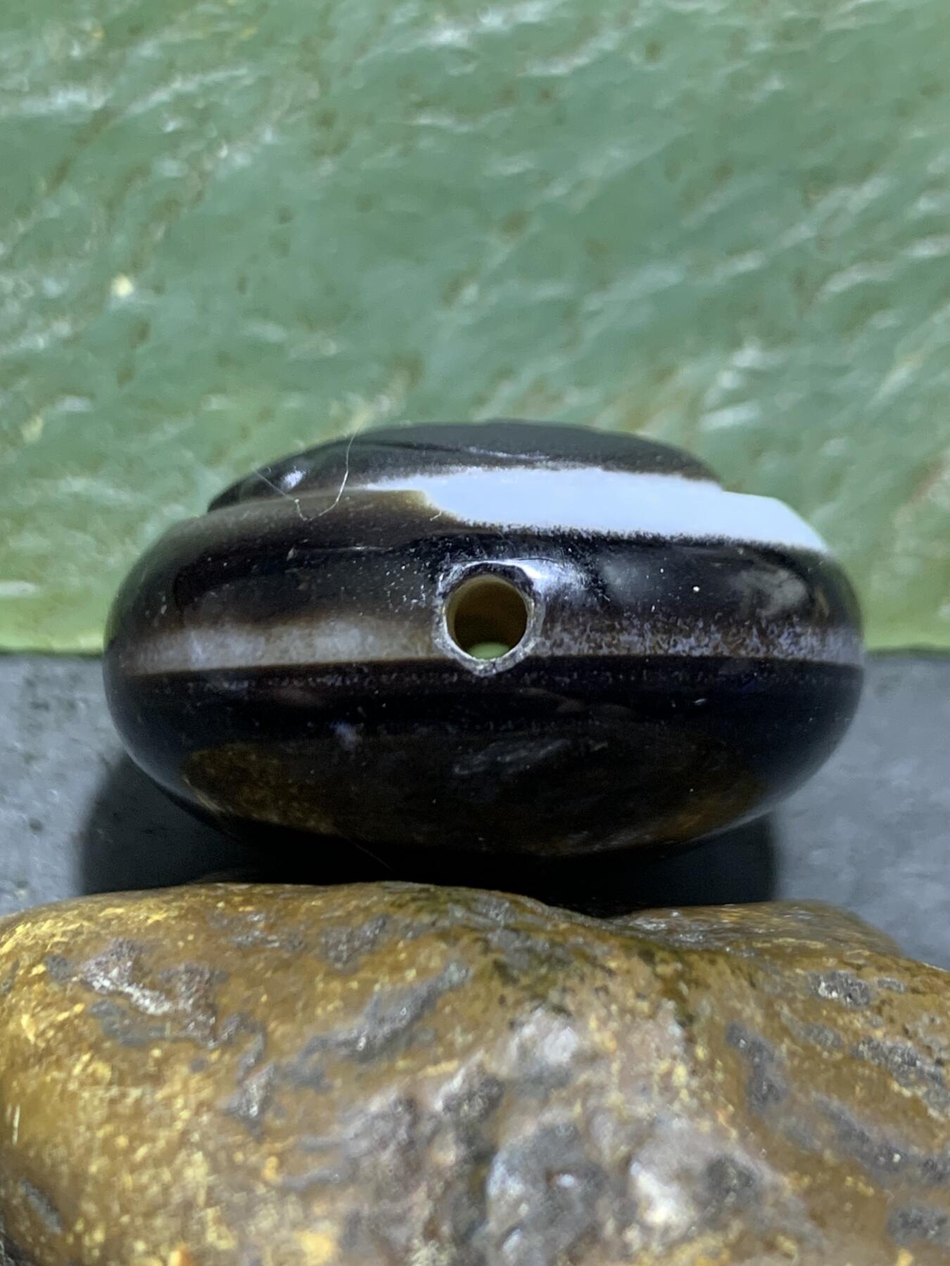 精品药师玛瑙手工雕刻仿古龙板珠（背云）一颗