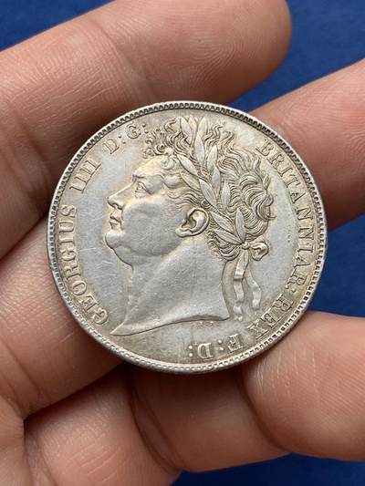 《竞宝斋》第420场 周日，周一，周二  3场连拍 （全场包邮） 英国 1823年 半克朗 银币 原味包浆 色彩淡金，乔治四世半克朗中最稀缺的一版，细节保存不错，带光。