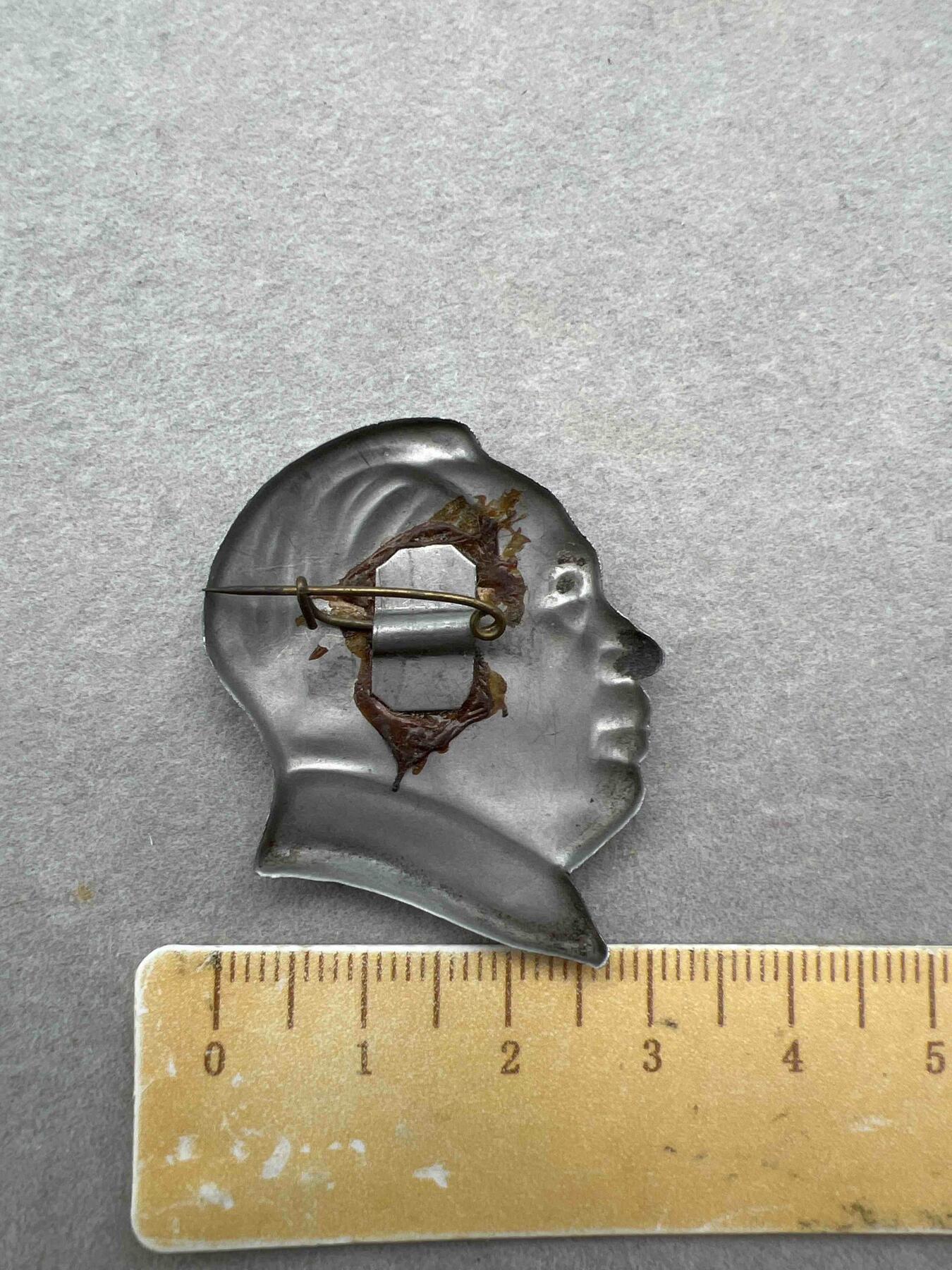 真品毛主席像章、纪念章 真品像章、纪念章
