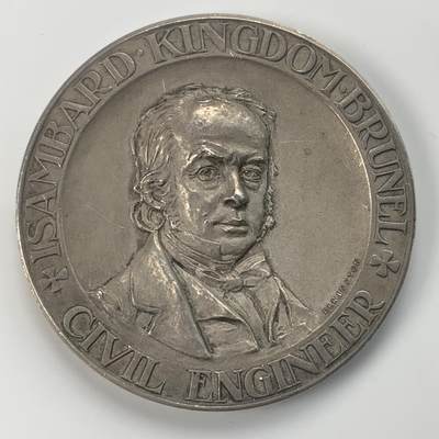 掌中浮雕-藏着的欧洲第036场 - 1912年英国伦敦大学银质奖章，50mm, 60.45g, 边缘有划痕。