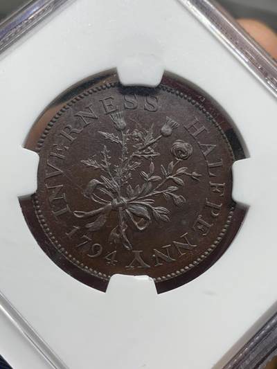 《竞宝斋》第420场 周日，周一，周二  3场连拍 （全场包邮） NGC MS63BN 1794年苏格兰因弗内斯郡协和半便士 背面的玫瑰图案非常精美 极其少见的token精品 pl状态非常出色