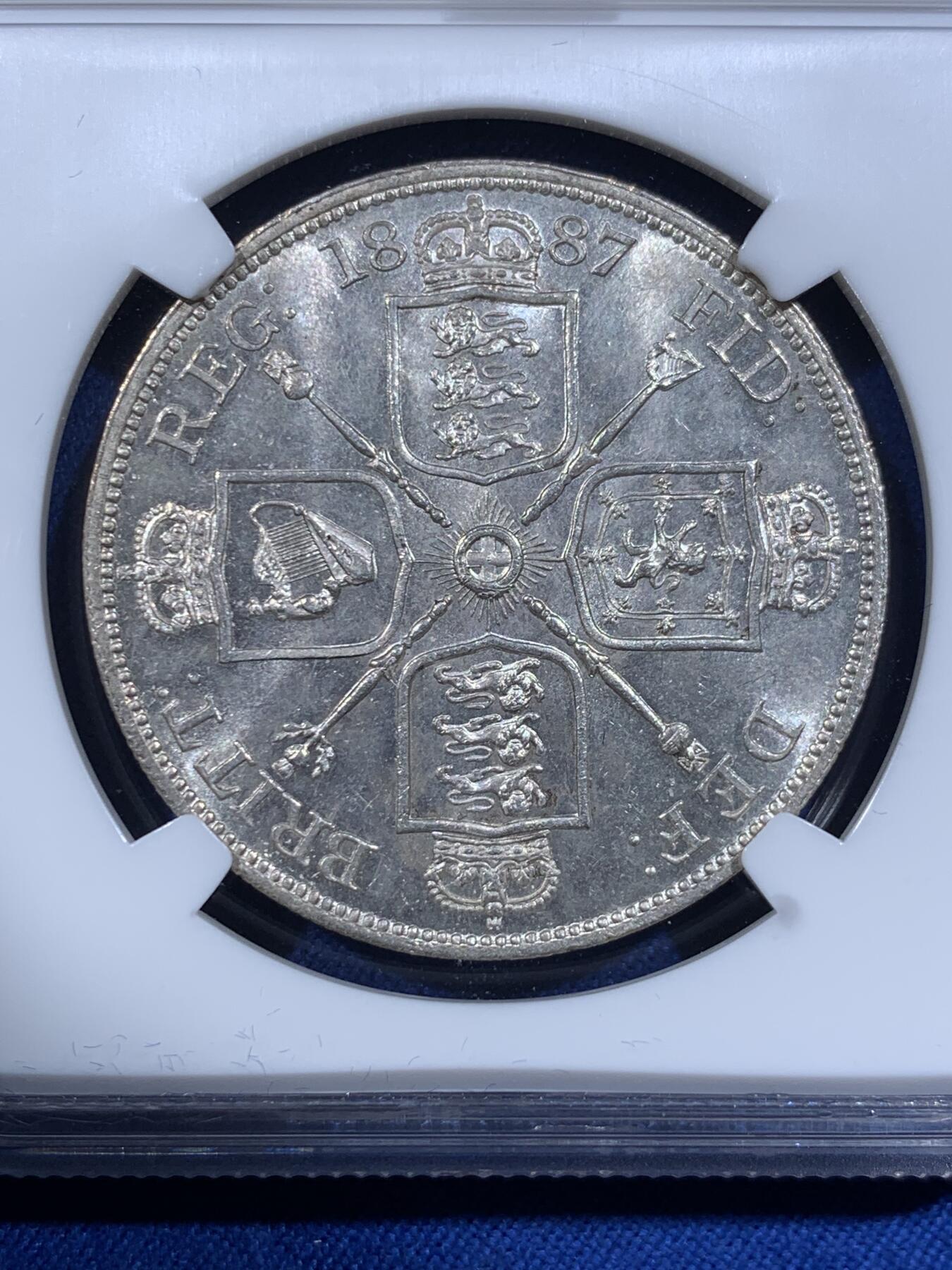 《竞宝斋》第421场 周日，周一，周二  3场连拍 （全场包邮） NGC MS63 英国1887年高冠双弗洛林银币，转光品相，经典老盒，保存很好。