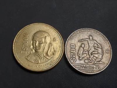 博彦收藏  AM 9月28日 8点钱币专场 - 墨西哥 200/1000披索硬币各一枚 流通品