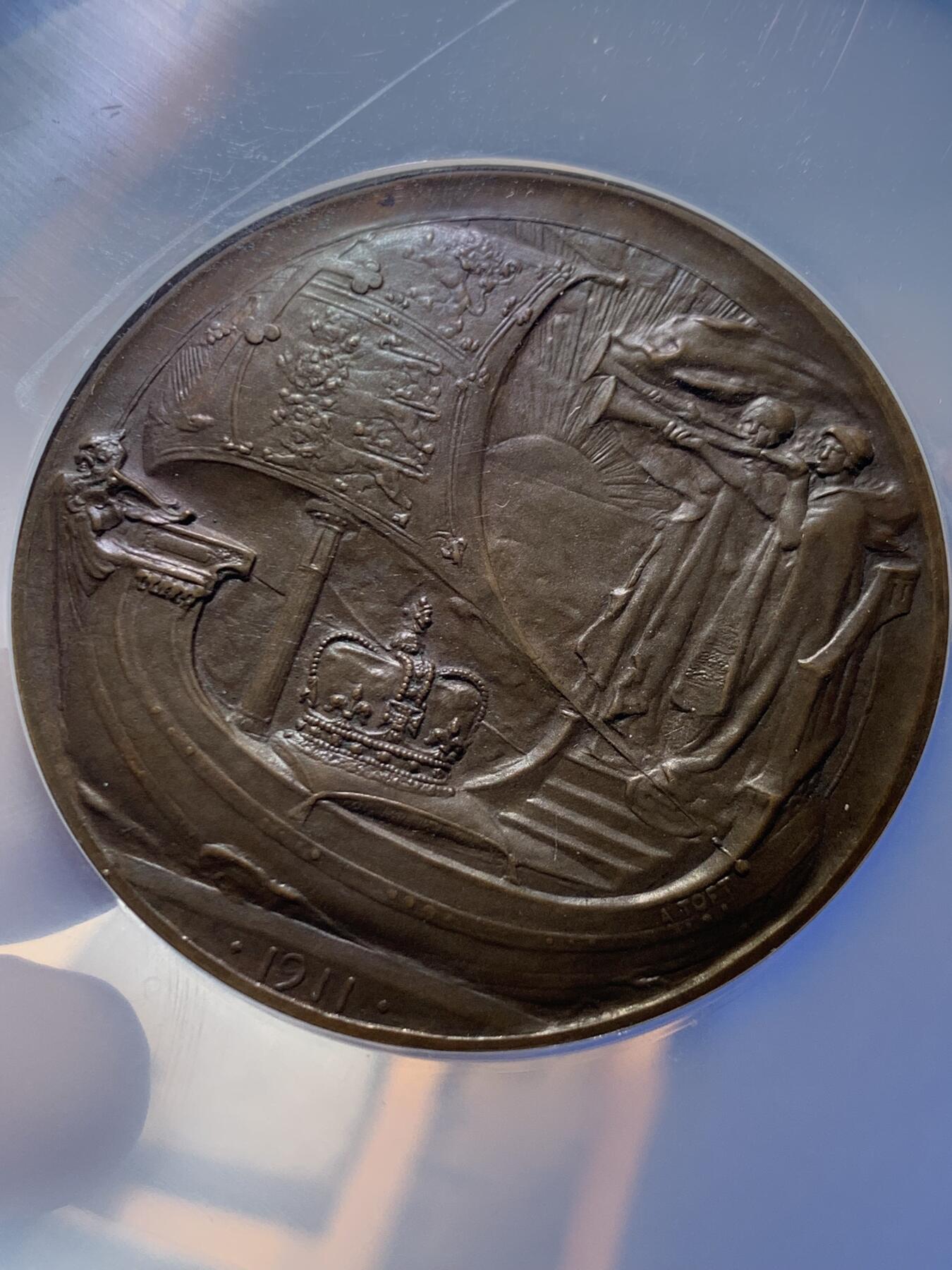 《竞宝斋》第421场 周日，周一，周二  3场连拍 （全场包邮） NGC MS64BN 英国1911年乔治五世加冕大铜章 大盒封装