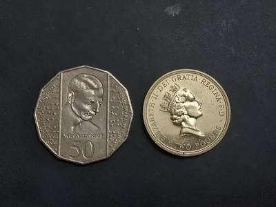 博彦收藏  AM 9月28日 8点钱币专场 - 澳洲50c/英国2镑硬币各一枚 流通好品