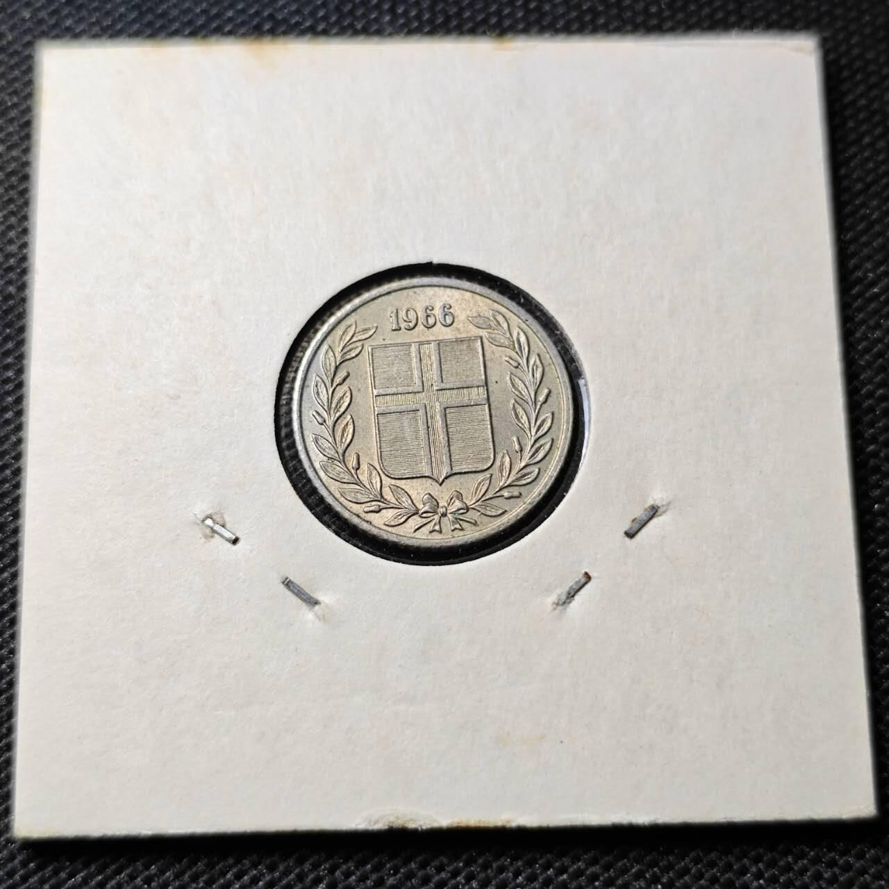 KK钱币收藏小铺 第346场 2月预留时间 周末发货  1966冰岛25奥拉 好品