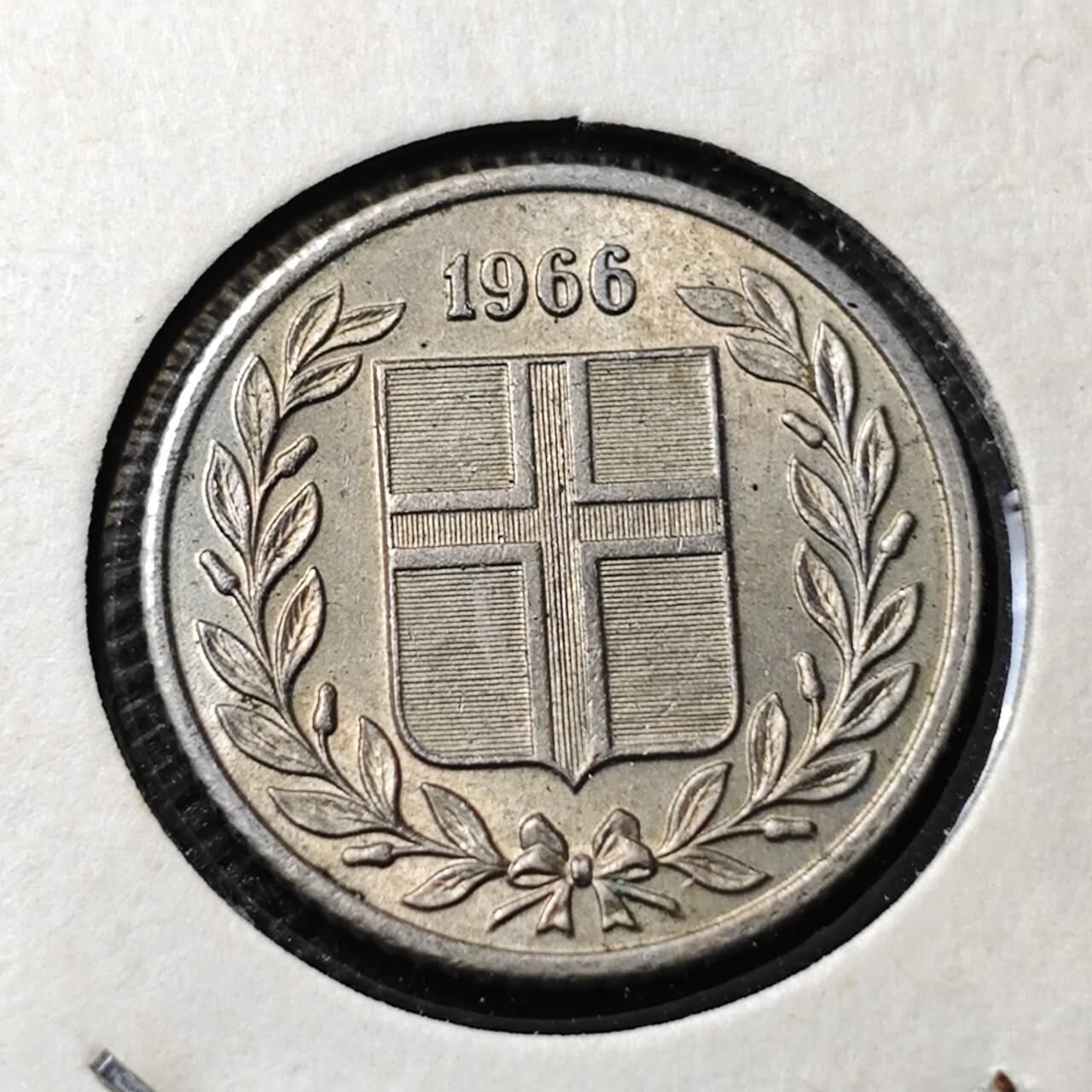 KK钱币收藏小铺 第346场 2月预留时间 周末发货  1966冰岛25奥拉 好品