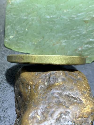 精美黄铜狮面空行母护身牌一个， 精美黄铜狮面空行母护身牌一个，