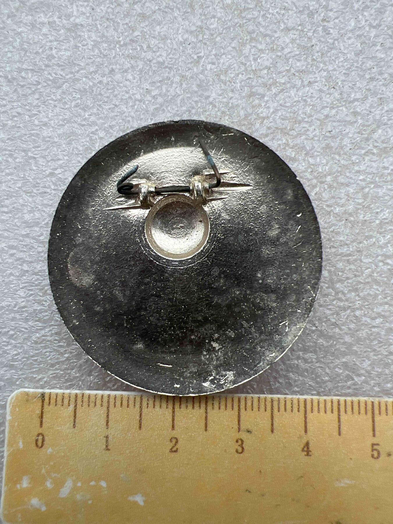 真品像章纪念章、老旧书籍、 真品像章纪念章
