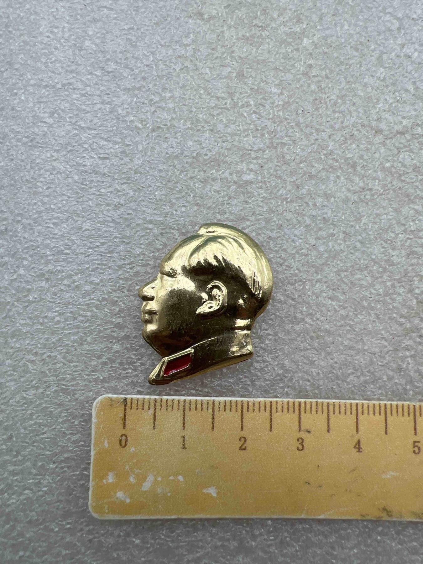 真品像章纪念章、老旧书籍、 真品像章、纪念章