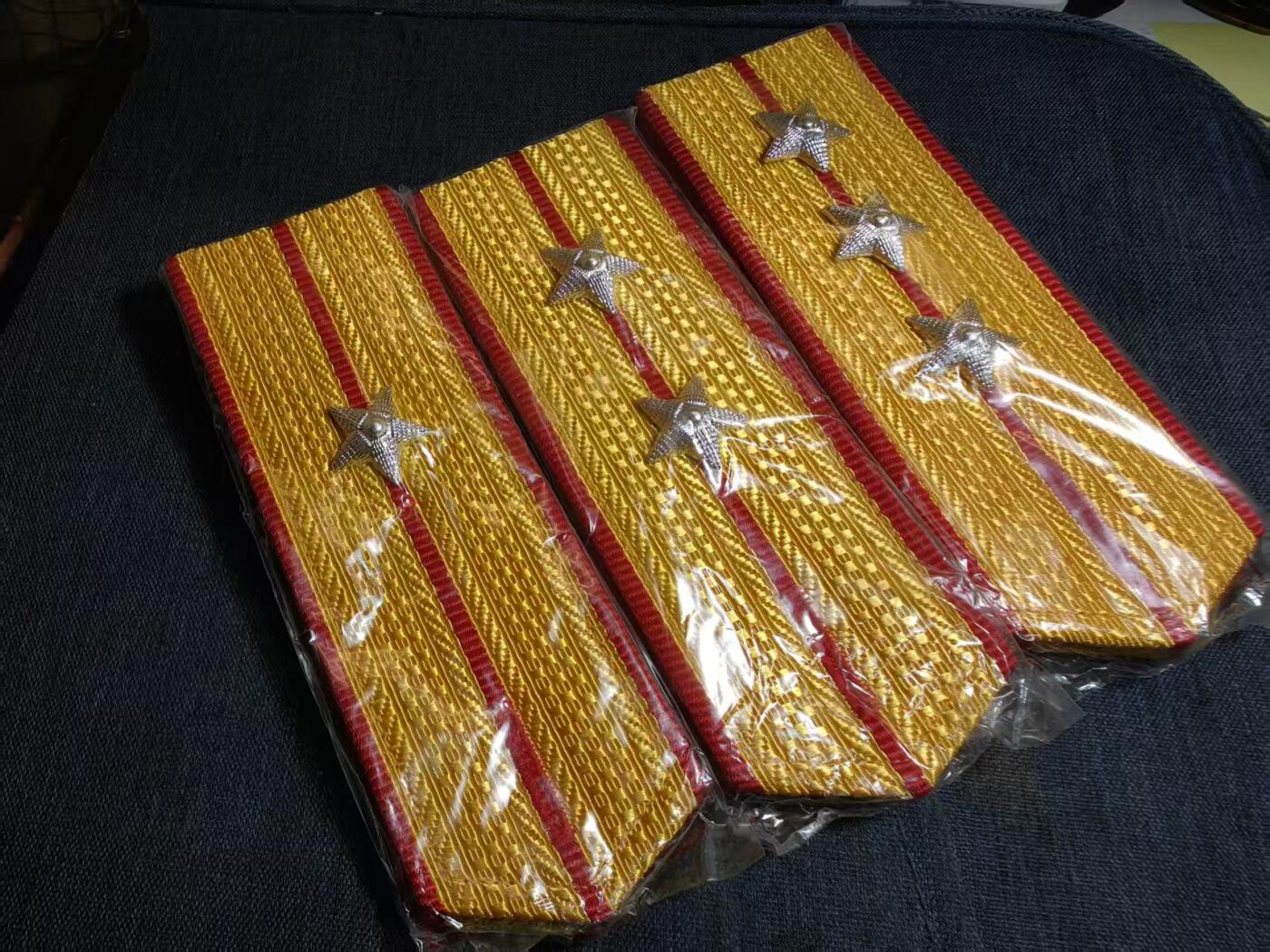 罗岚⭐爱藏⭐精品国庆假期专拍-分享拍场赚佣金 su-M87式陆上尉-少尉肩章 全新带原包装