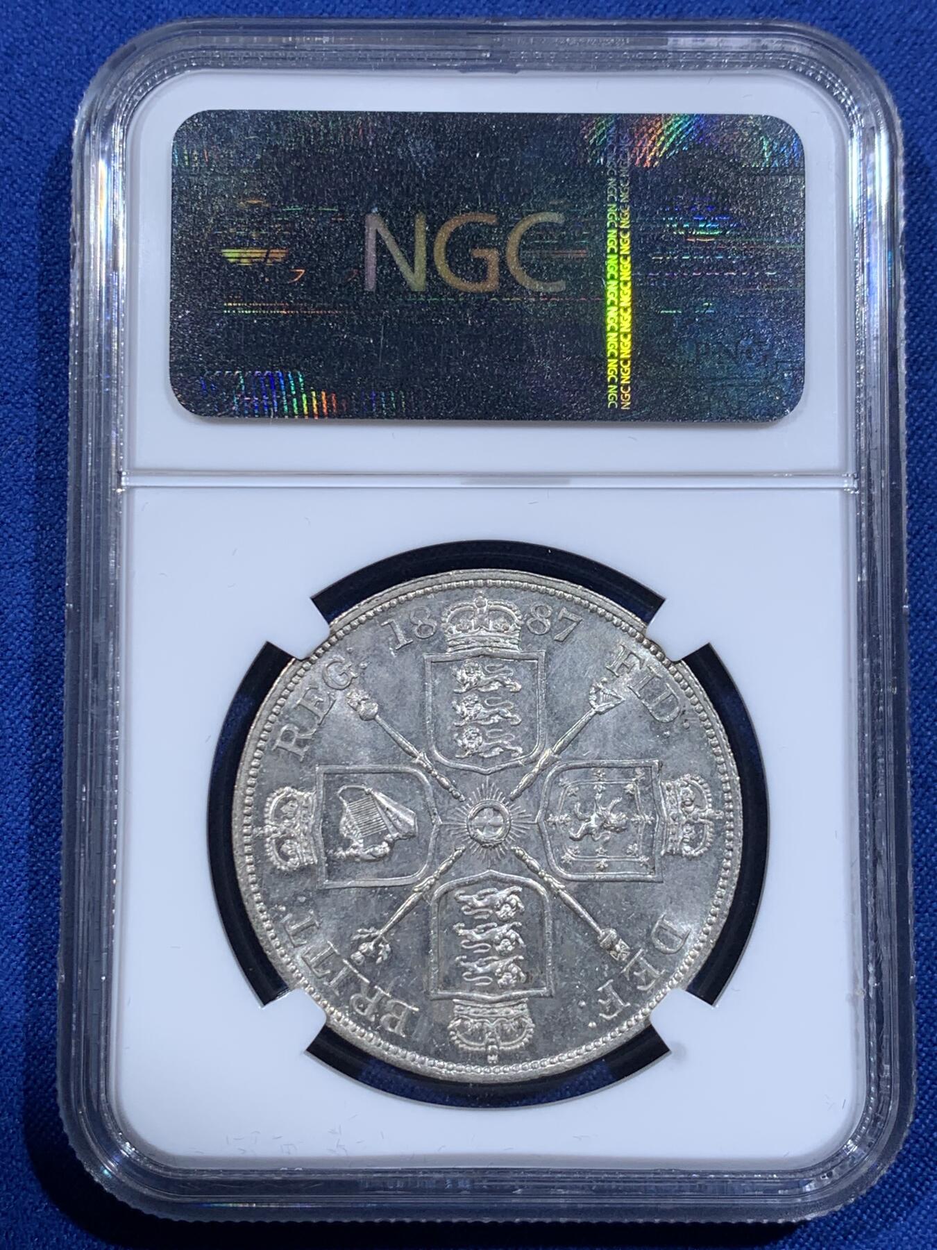 《竞宝斋》第421场 周日，周一，周二  3场连拍 （全场包邮） NGC MS63 英国1887年高冠双弗洛林银币，转光品相，经典老盒，保存很好。