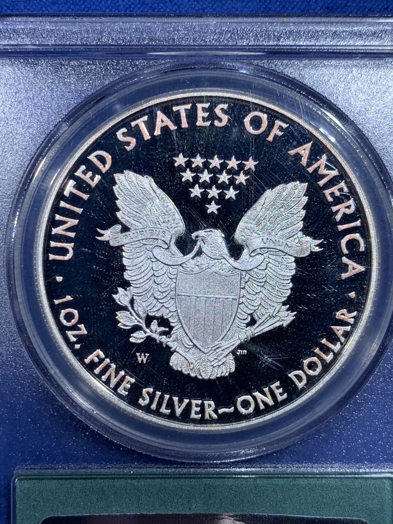 《竞宝斋》第421场 周日，周一，周二  3场连拍 （全场包邮） PCGS PR70DCAM 美国2011年行走女神精制银币 少见的特殊标签绿盒