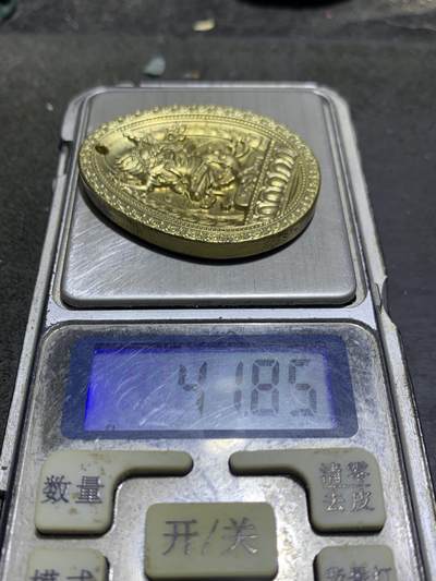 精美黄铜狮面空行母护身牌一个， 精美黄铜狮面空行母护身牌一个，