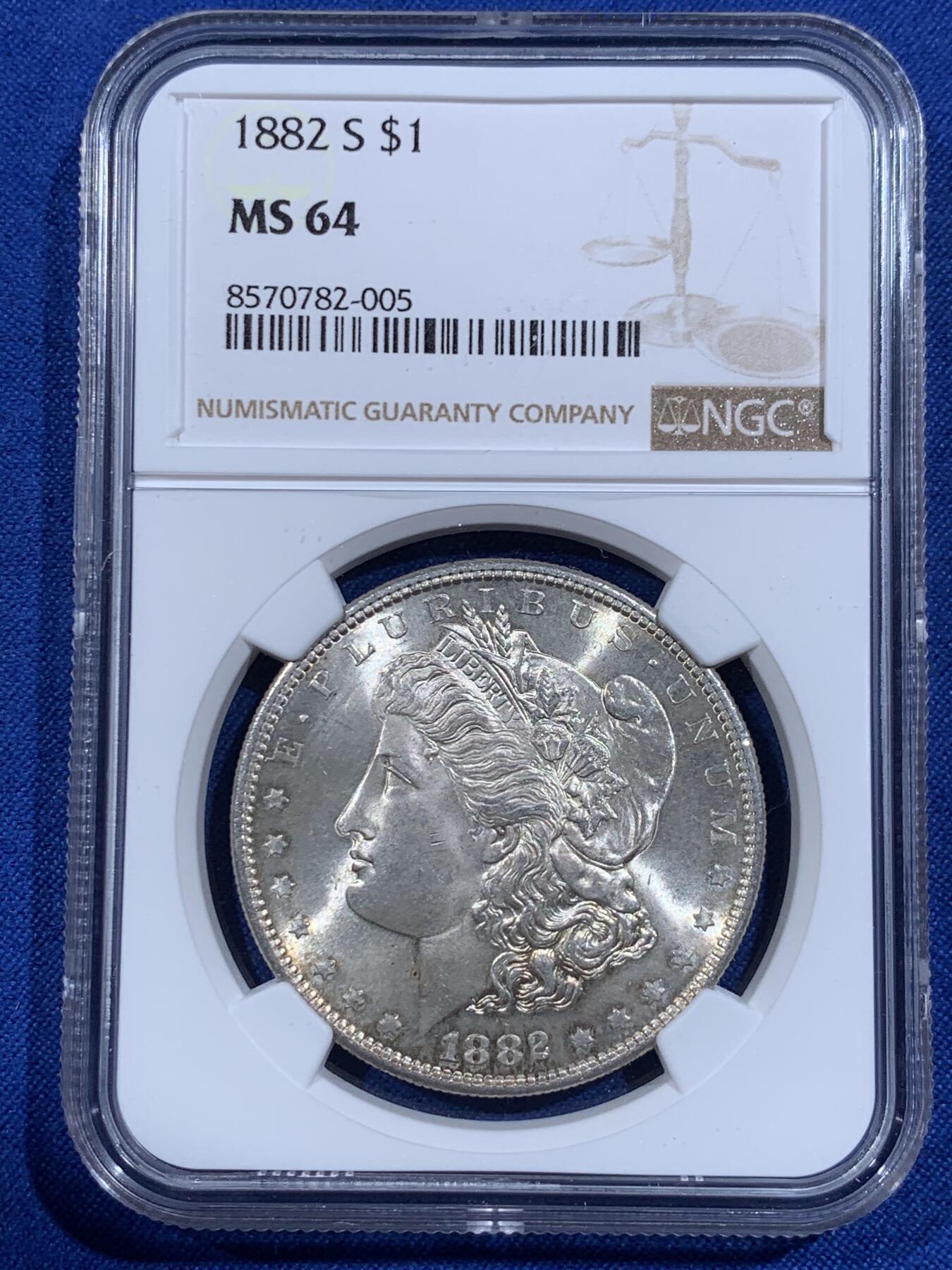 《竞宝斋》第421场 周日，周一，周二  3场连拍 （全场包邮） NGC MS64 美国1882年摩根银币 基础投资盒子币 外面还在涨