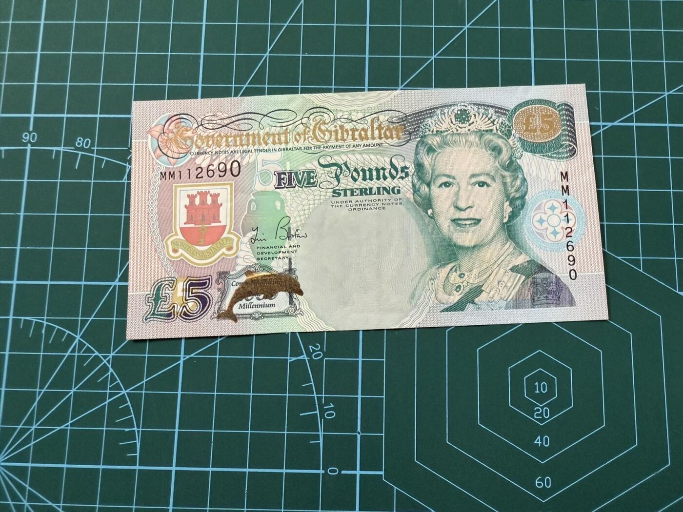 【炜奕收藏】，第四十五期 2000年直布罗陀5镑纪念钞，XF品相，号码无347