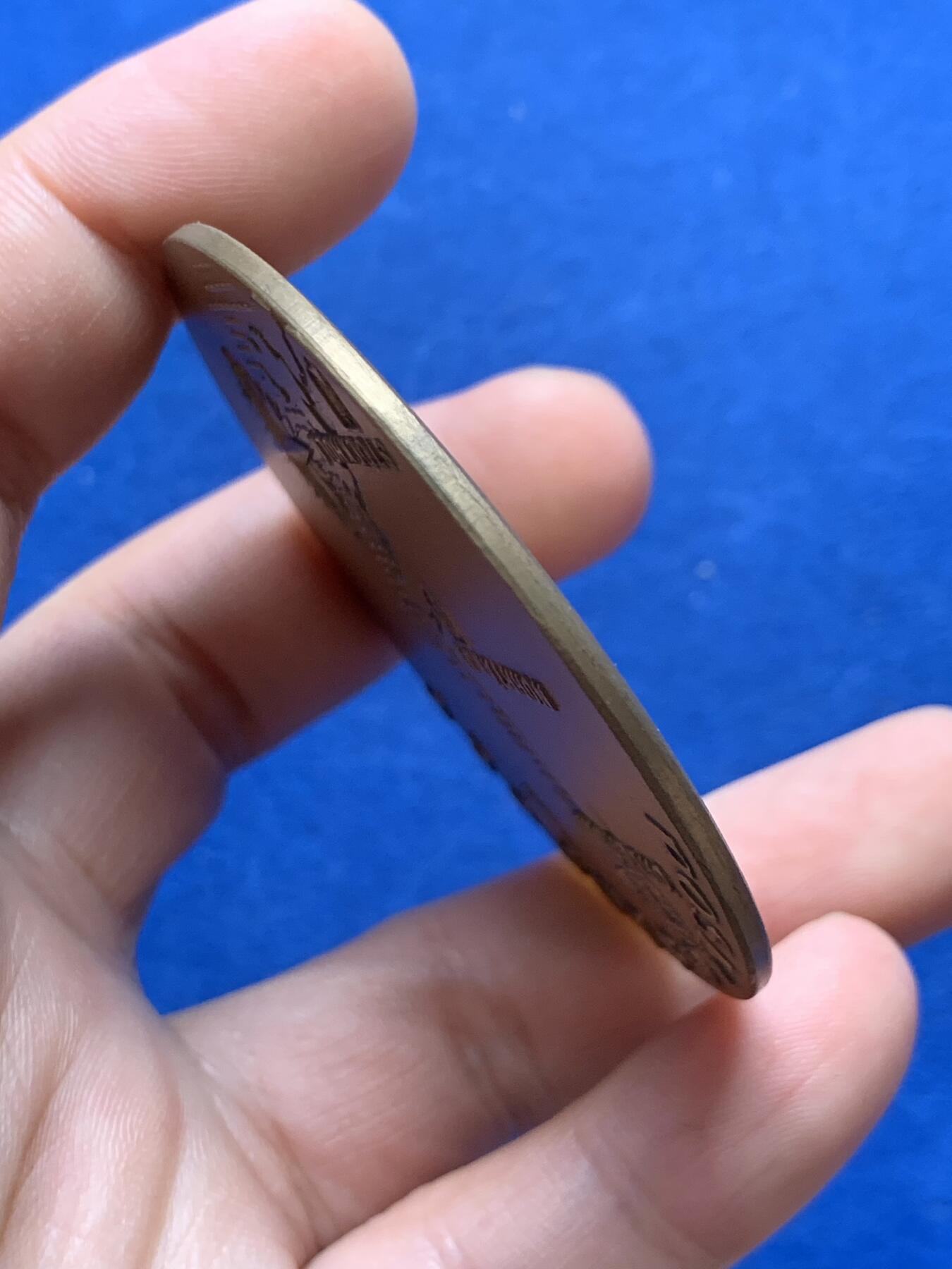 《竞宝斋》第421场 周日，周一，周二  3场连拍 （全场包邮） 瑞典射击节铜章，直径：60.5mm，重量：56.7克。