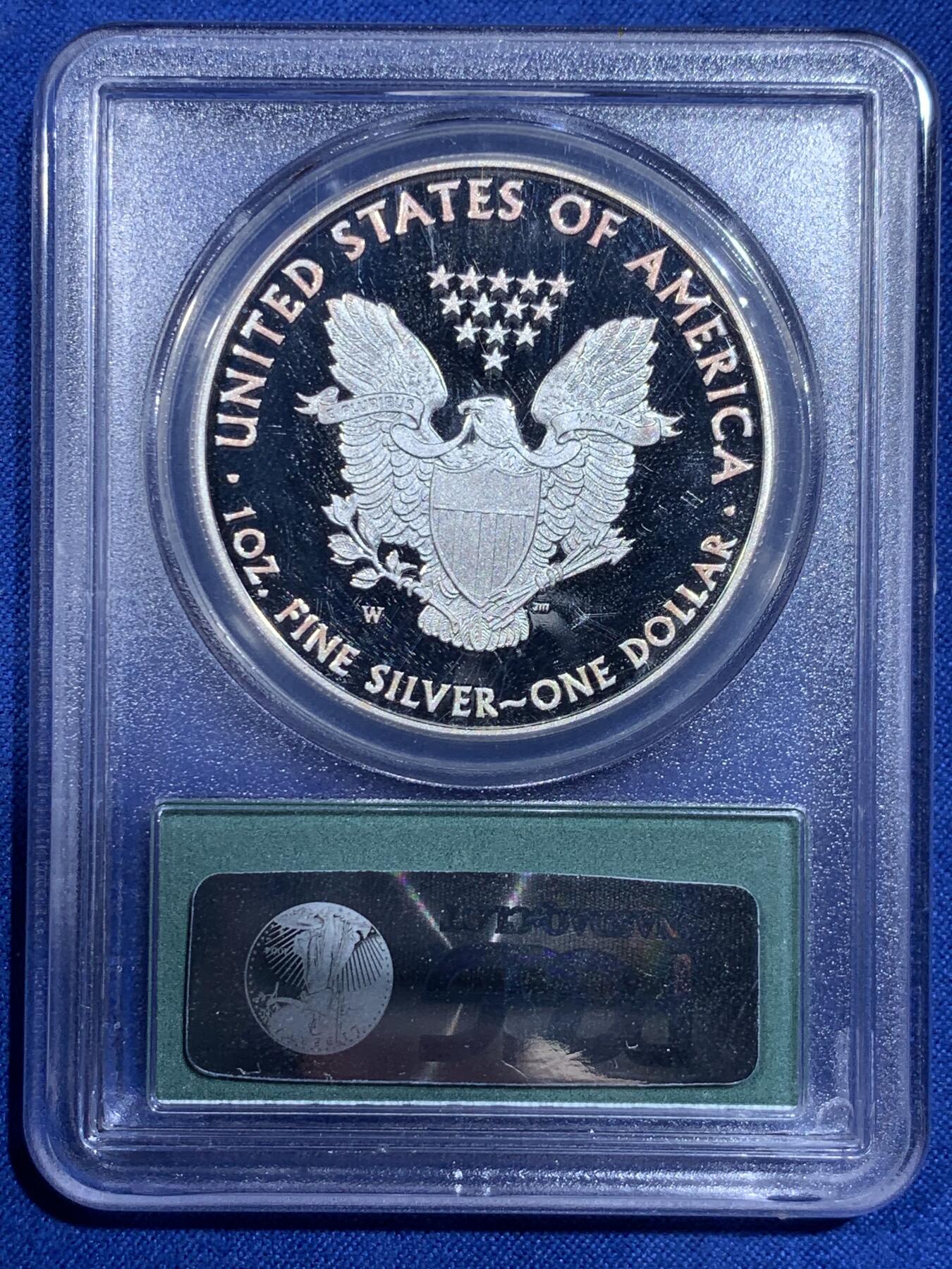 《竞宝斋》第421场 周日，周一，周二  3场连拍 （全场包邮） PCGS PR70DCAM 美国2011年行走女神精制银币 少见的特殊标签绿盒