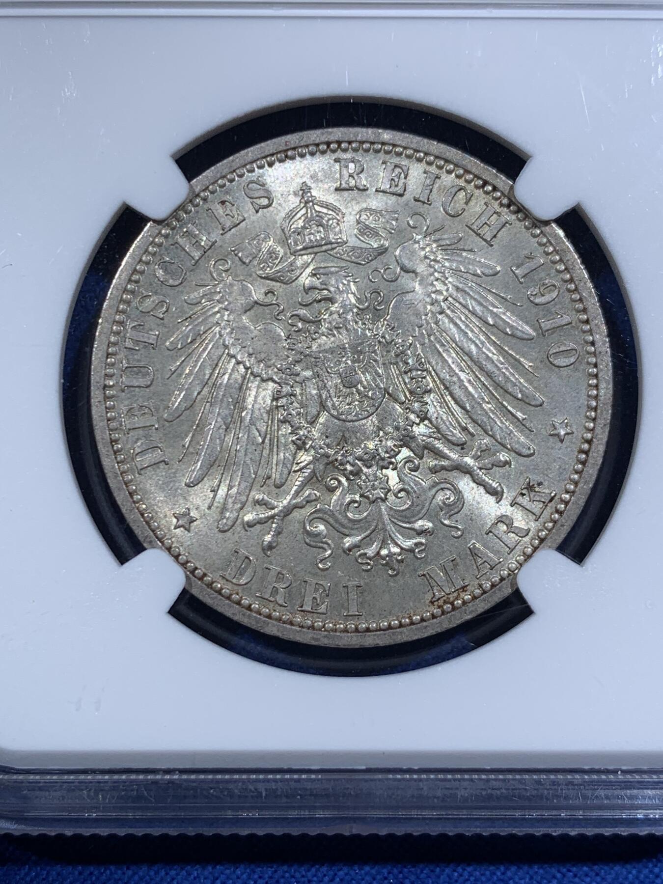 《竞宝斋》第421场 周日，周一，周二  3场连拍 （全场包邮） NGC MS64 德国1910年萨克森爱森纳赫结婚纪念3马克银币 经典咖色包浆