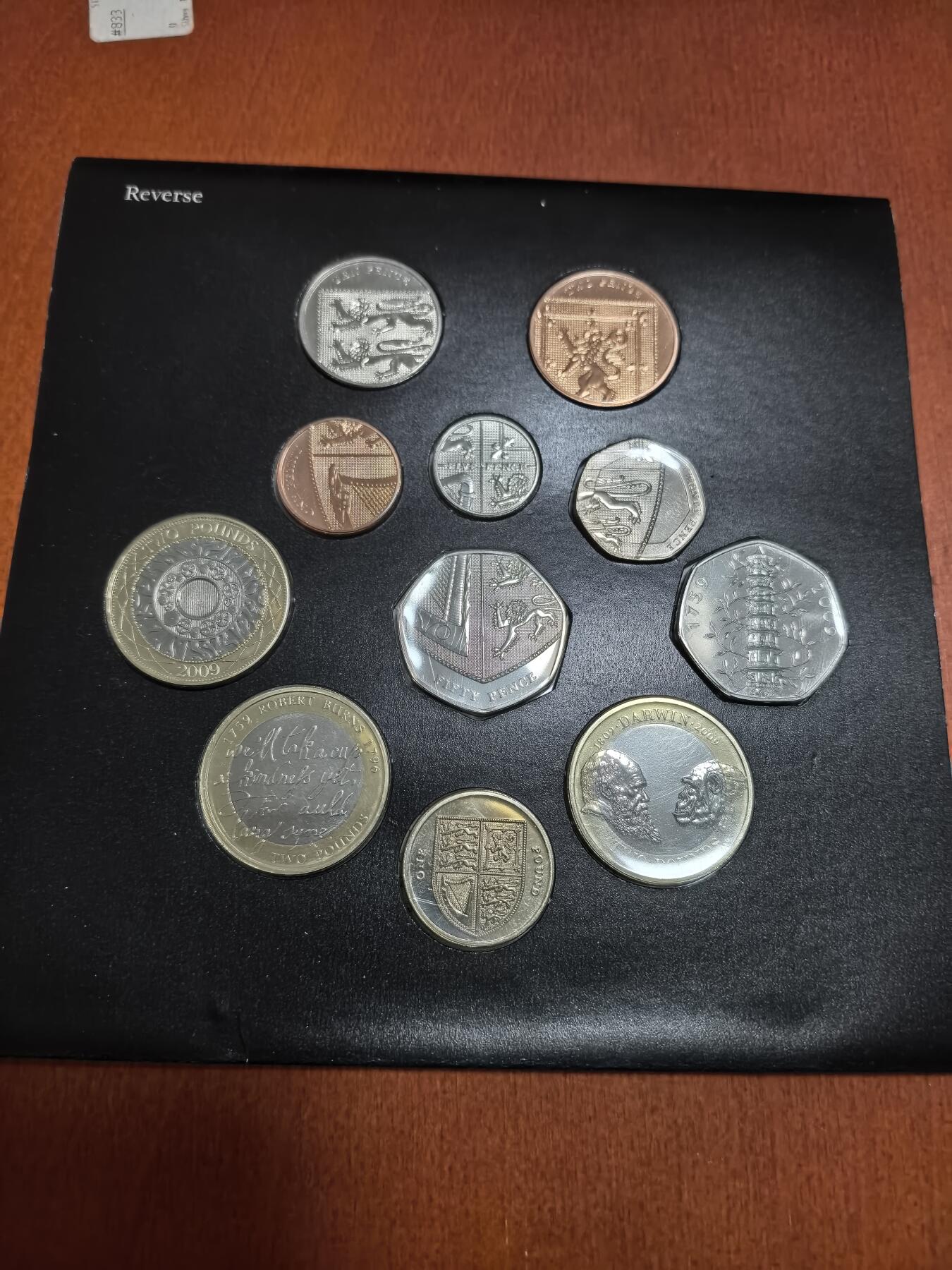 长老汇蛇年精选第五十一场拍卖 2009英国精制币12枚，盒证全，含大热门邱园50便士，普制币套装市场价大约2900元，这套是精制币