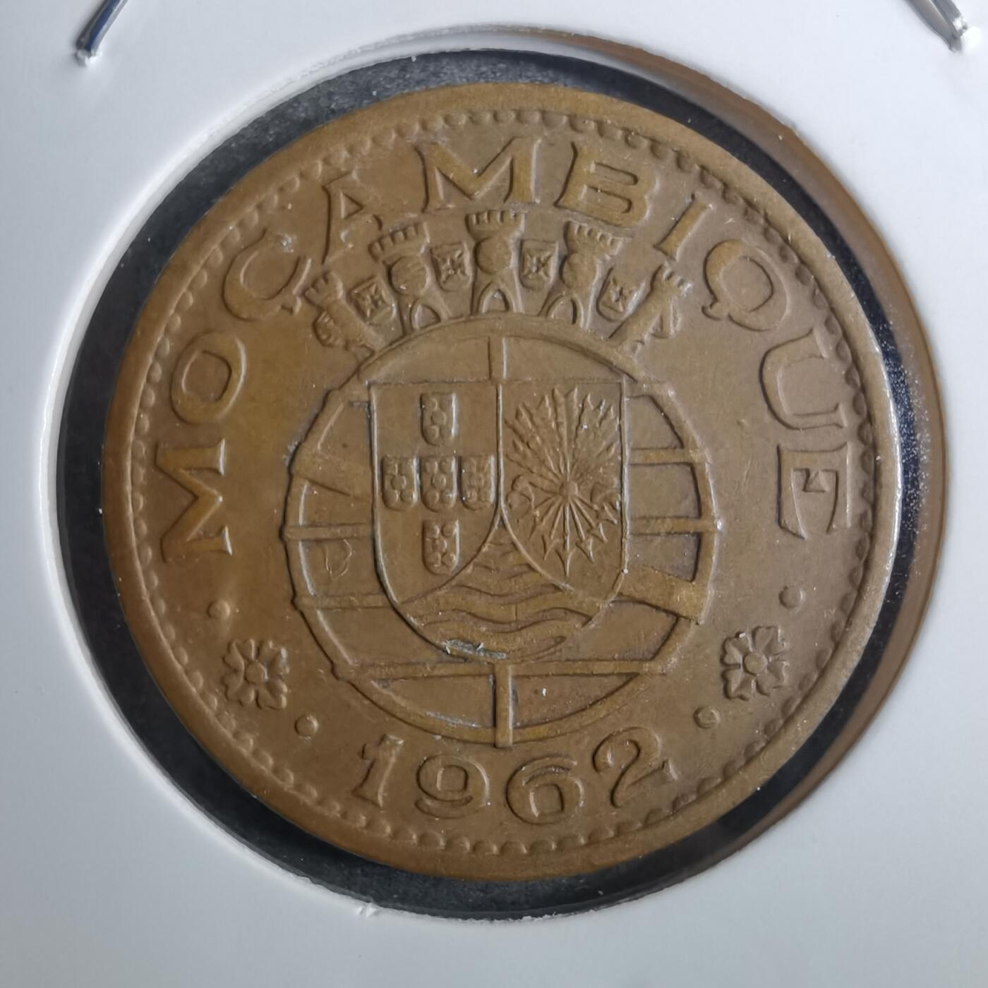 沼泽如烟--第848场 葡属莫桑比克1962年1埃斯库多