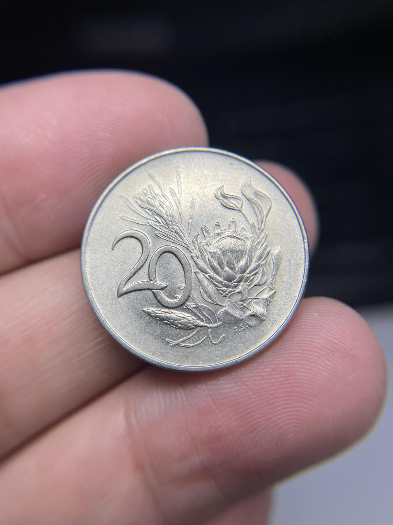 2025年集古藏今外币拍卖第九期-第1场—（总第271拍），可以寄存60天，满160元包邮。 1965年南非20分