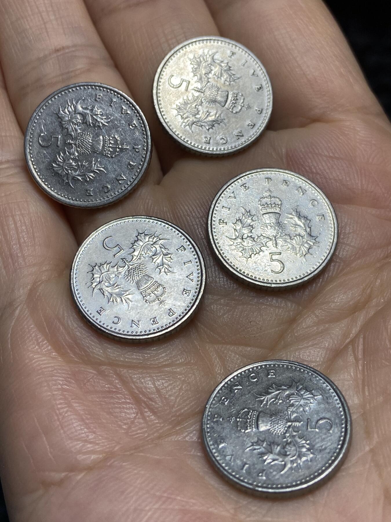 2025年第九十五场(总第一百二十一场）外国好品散币(免佣金) 英国🇬🇧5新便士5枚：1990年2000年2006年2008年(冠蓟版)