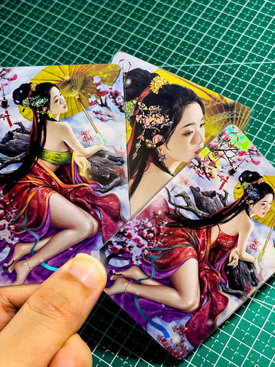 【关注参拍有赠卡】显眼宝33期  9.26日晚21:50结束 - 【全网限量限定编号】卡将卡牌 绝代芳华 大乔 一套三张 彩闪 63*88 