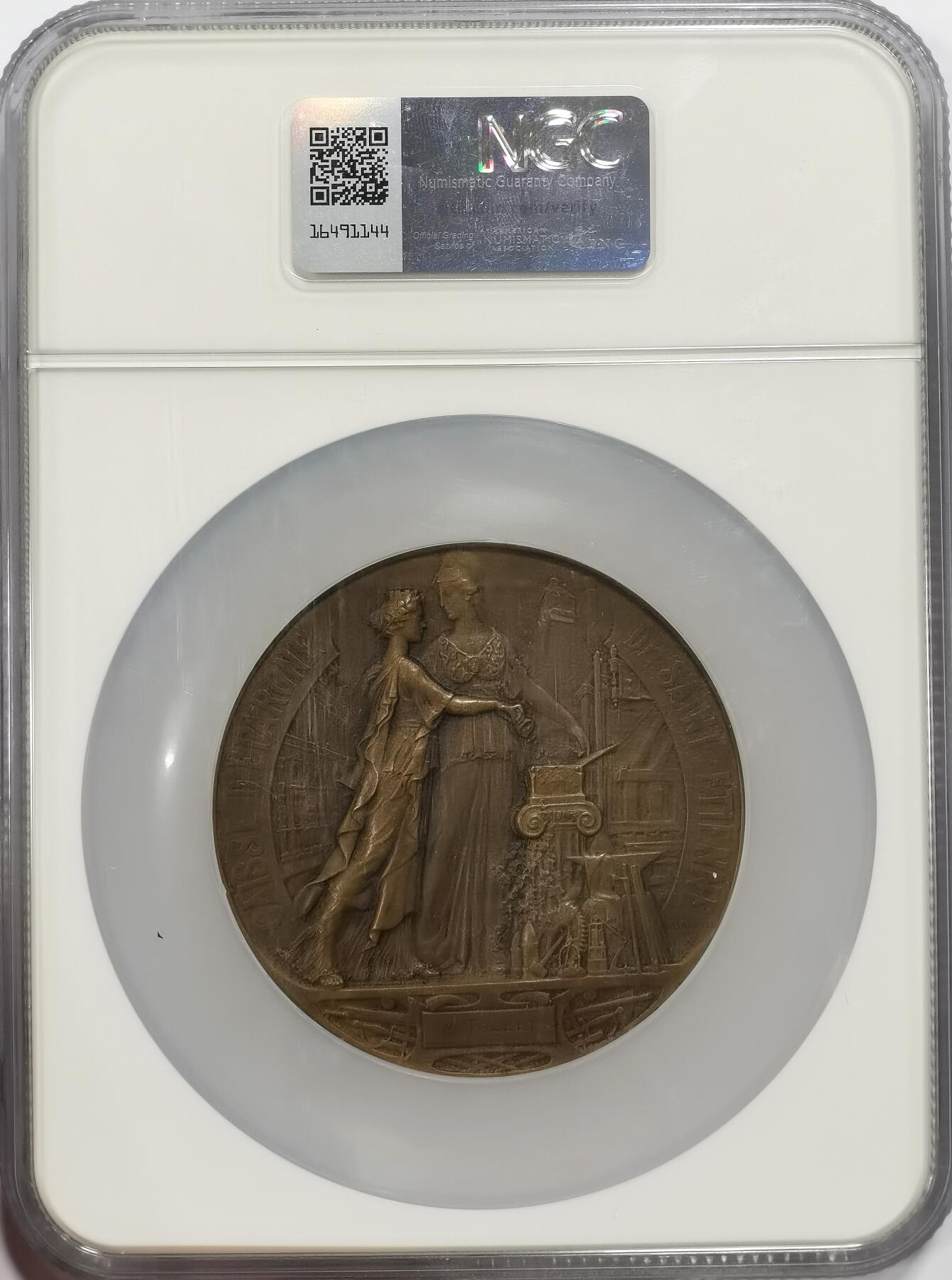 博洋堂“良辰美钰”中秋国庆双节精品专场暨第141期（全场包邮） NGC MS64 法国1904年圣埃蒂安市储蓄银行巨大铜章，67mm，正面经典玛丽安奴高浮雕磨砂雕像，背面城市风景与女神指引财富流动经典麦朵儿风格刻画，加大加厚盒子比镇纸还要厚重！