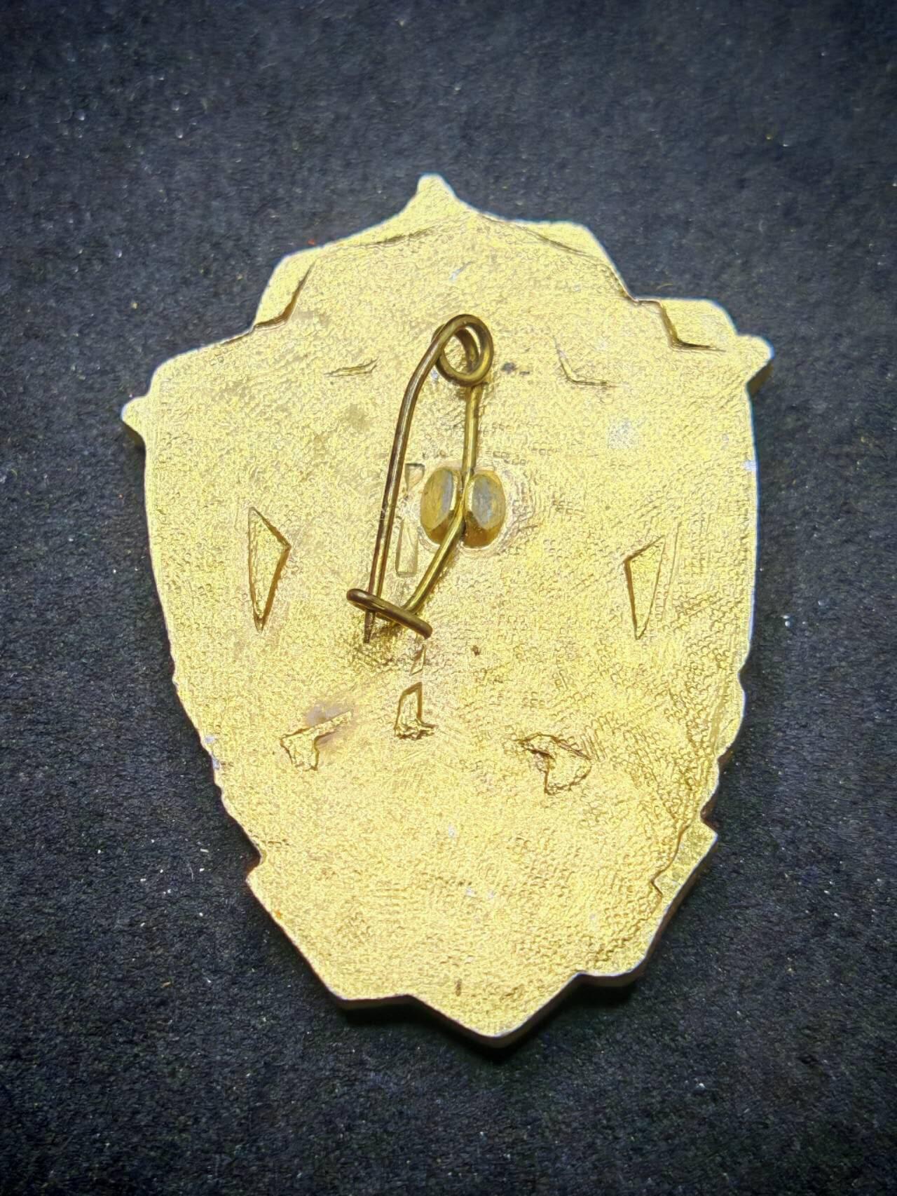 凯旋世界勋赏（第19期）（欢迎送拍）（对拍品有疑问请询问客服，不接受到手刀，出价默认拍品品相。请认真阅读拍卖规则！出价默认已认可！）（收到货请录制开箱视频，无视频概不处理问题。） 保加利亚“祖国阵线”（КСЗПО）成立70周年纪念徽章