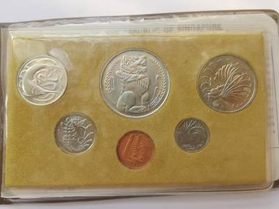 巨藏钱币首秀-古今中外钱币套装专场 新加坡1981年套币6枚原册官方版