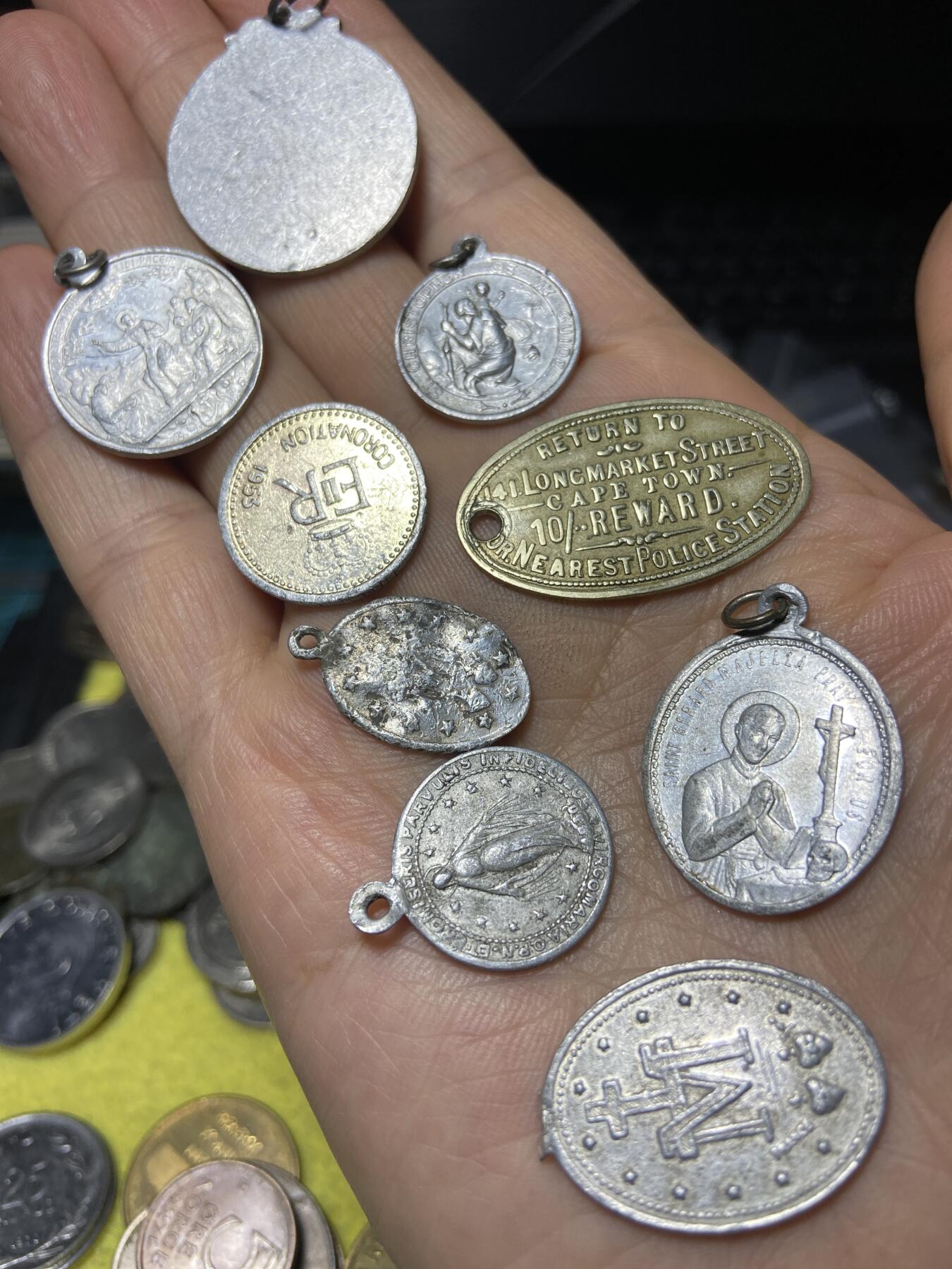 2025年第九十六场(总第一百二十二场）外国好品散币(免佣金) 欧洲各类小章牌9枚