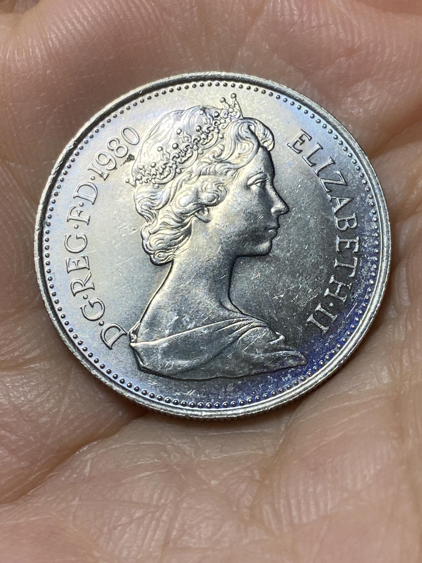 2025年第九十六场(总第一百二十二场）外国好品散币(免佣金) 英国🇬🇧1980年5新便士(伊丽莎白二世中年花冠，十进制第一版)