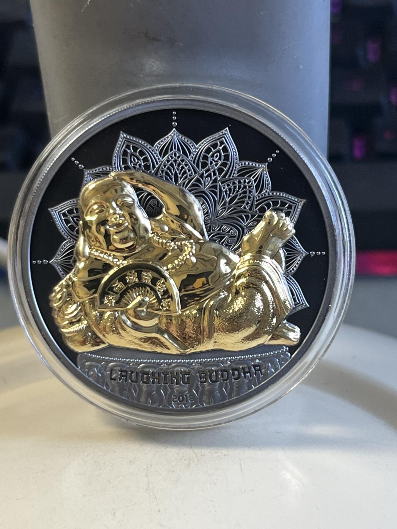 第176期拍卖【长期征集拍品】【欢度国庆中秋双节】 帕劳2018年笑口常开大肚弥勒佛黑色浮雕镀金银币，2盎司，999银，发行888枚