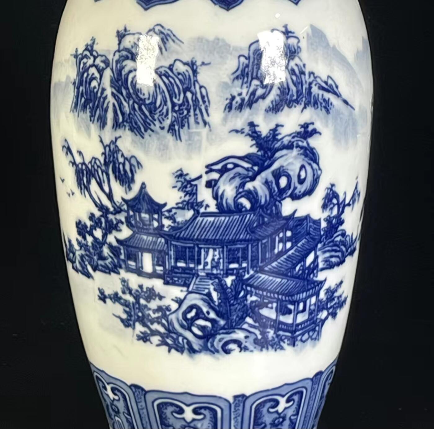 听雨轩  精品老旧瓷器限时专场 青花山水赏瓶