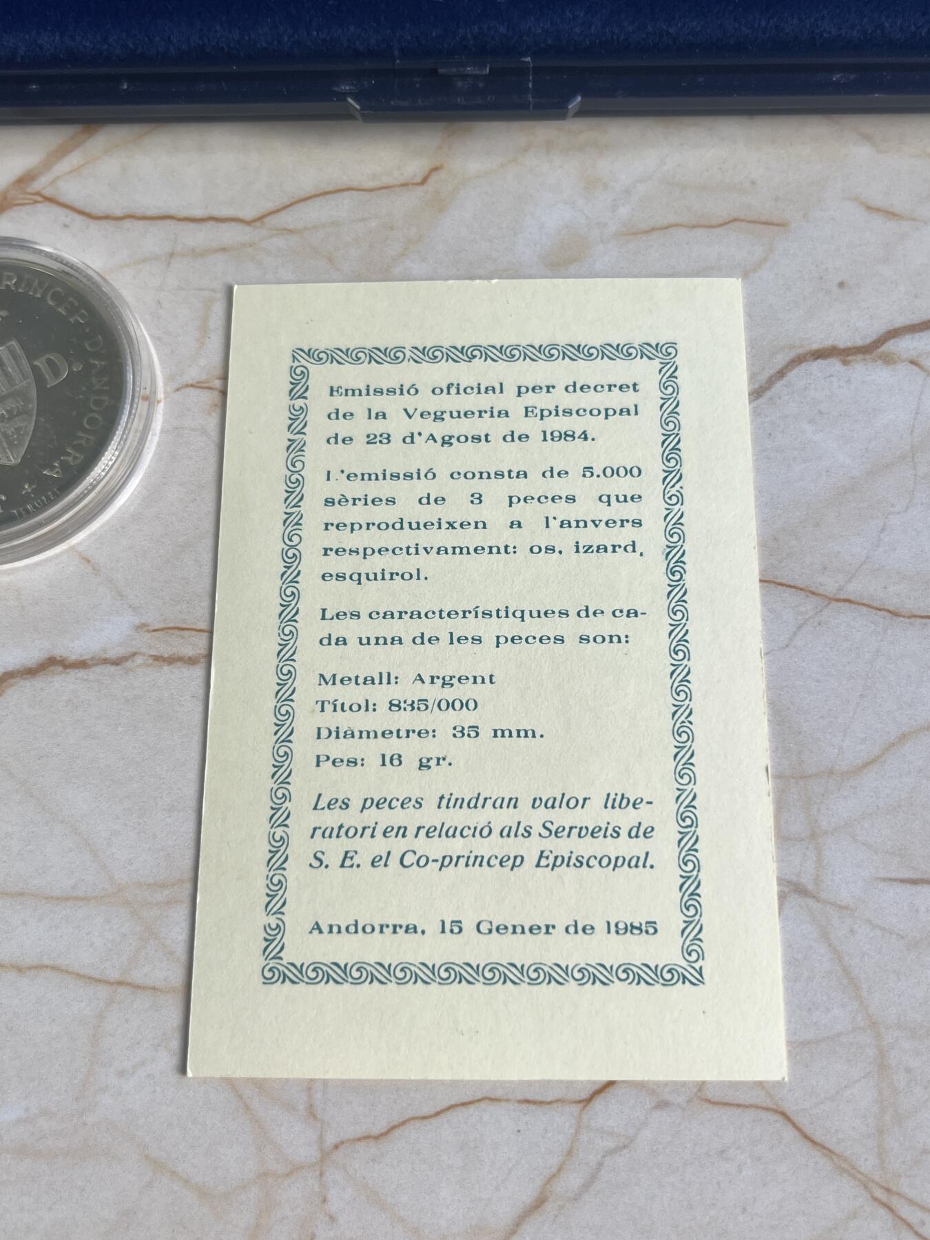 第176期拍卖【长期征集拍品】【欢度国庆中秋双节】 安道尔1984年动物3枚纪念银币，835银，16克*3，有氧化，有个塑料盒有裂痕