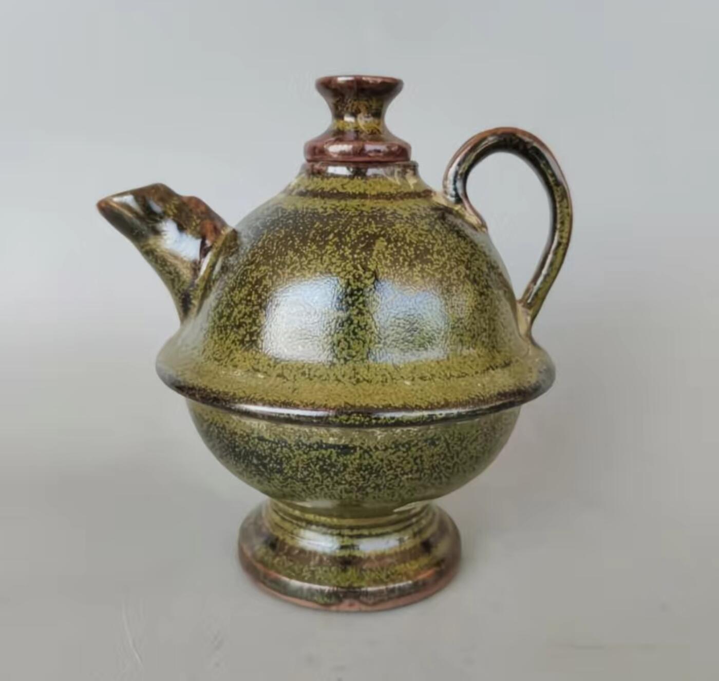 听雨轩  精品老旧瓷器限时专场 越窑茶叶沫釉壶 