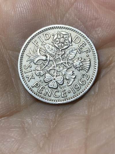 2025年第九十六场(总第一百二十二场）外国好品散币(免佣金) - 英国🇬🇧1962年6便士(伊丽莎白二世青年桂冠第二版)