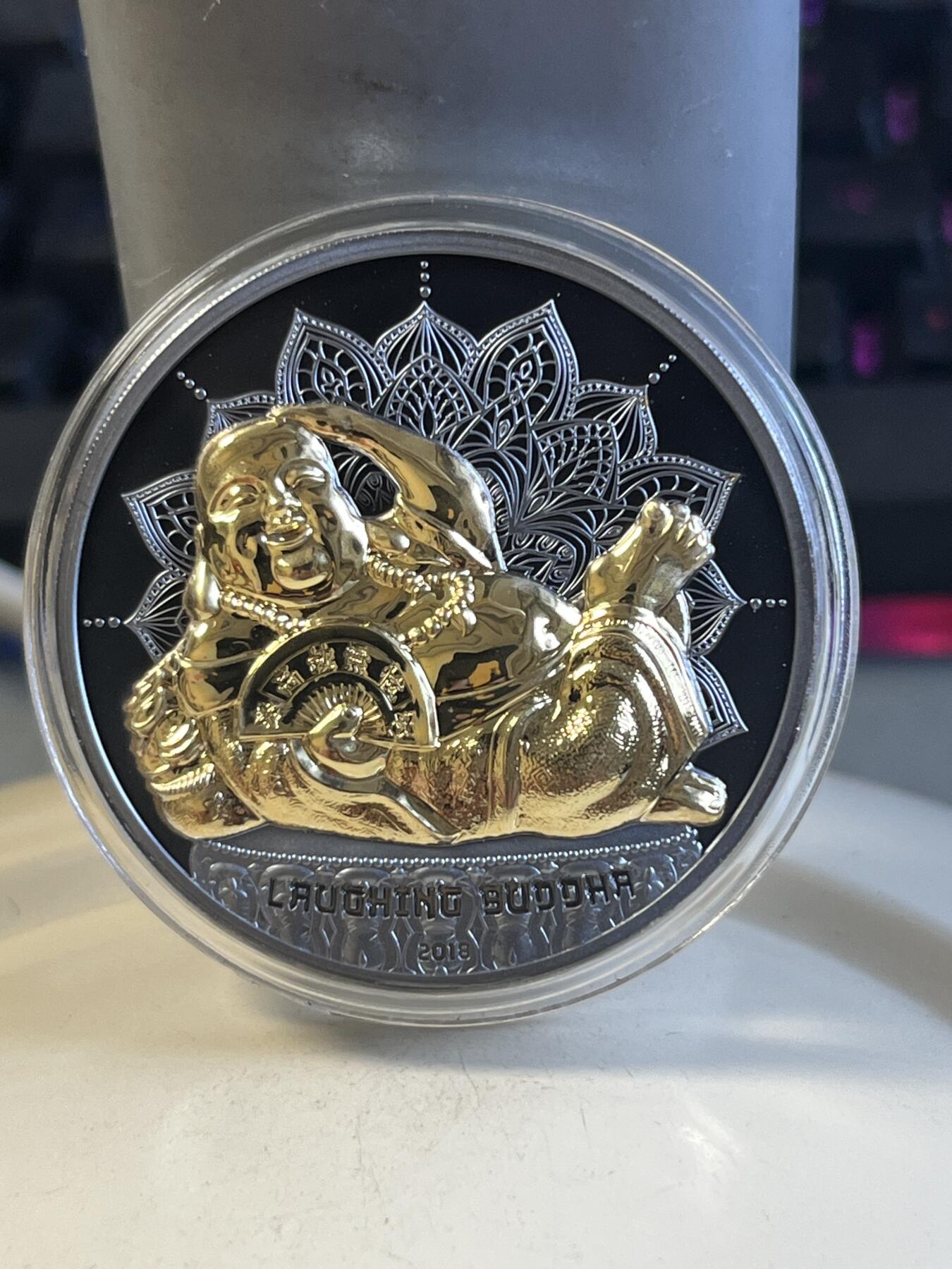 第176期拍卖【长期征集拍品】【欢度国庆中秋双节】 帕劳2018年笑口常开大肚弥勒佛黑色浮雕镀金银币，2盎司，999银，发行888枚