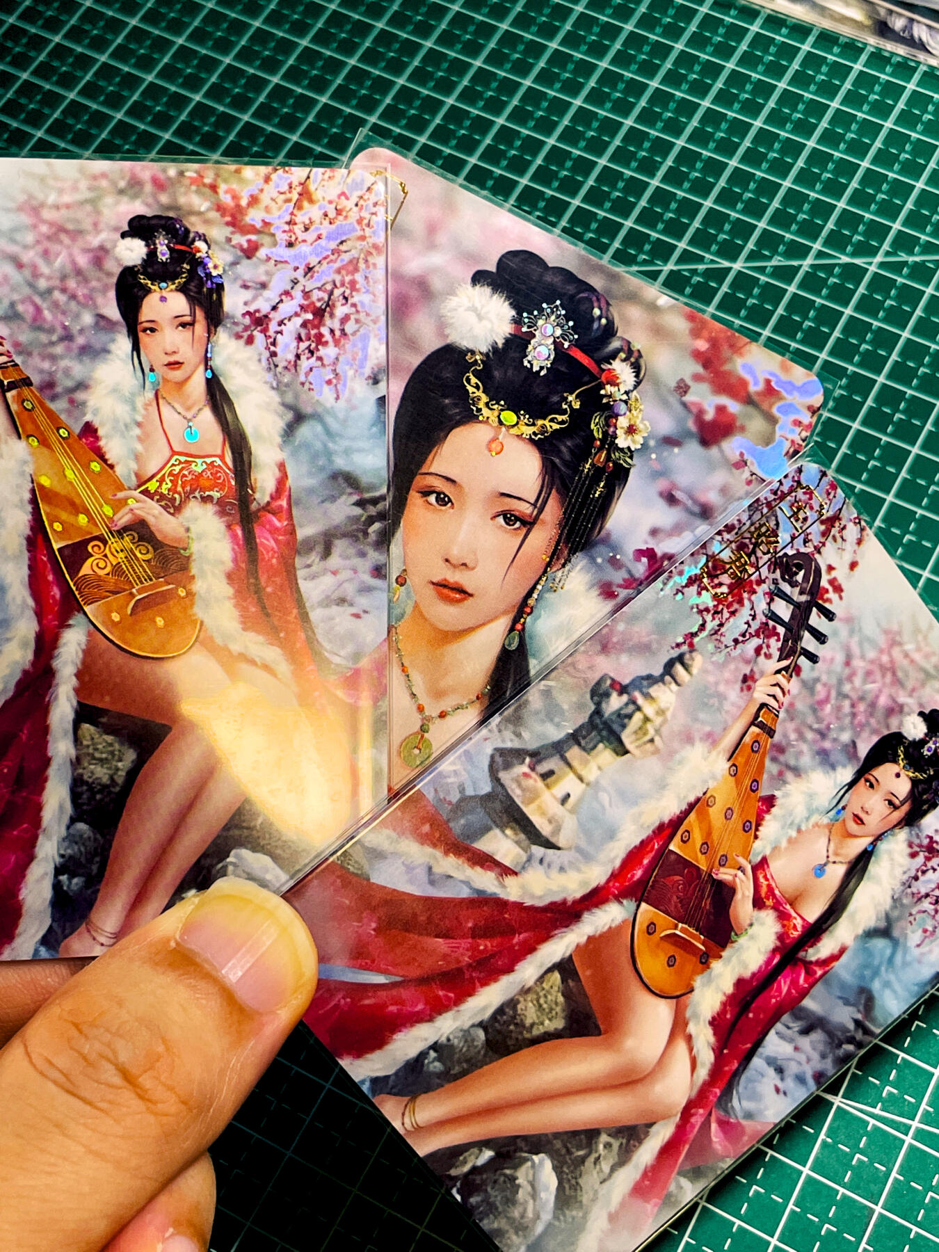 【关注参拍有赠卡】显眼宝33期  9.26日晚21:50结束 【全网限量限定编号】卡将卡牌 绝代芳华 王昭君 一套三张 彩闪 63*88 