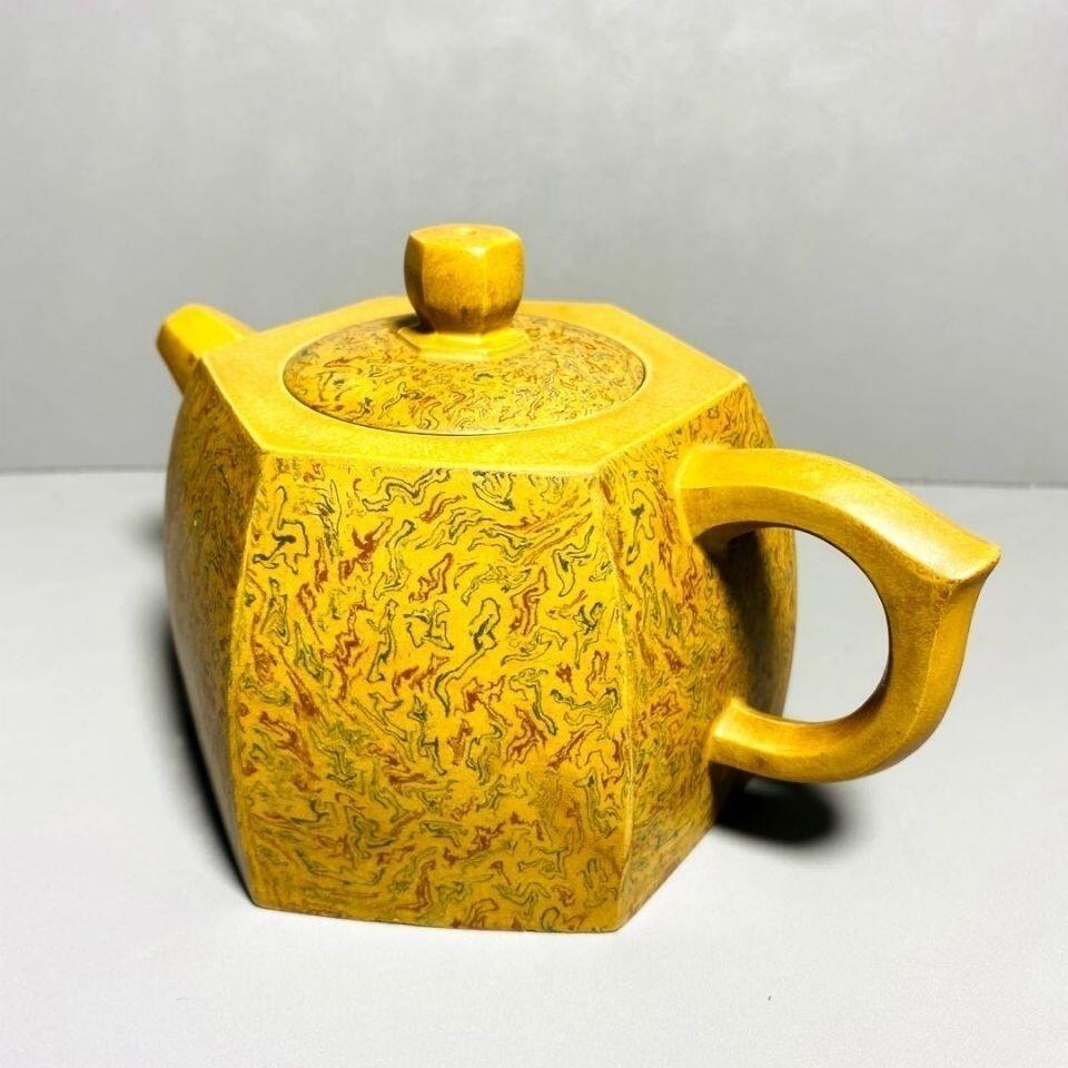  精品紫砂壶专场 吕尧臣大师落款  六方绞泥紫砂壶
