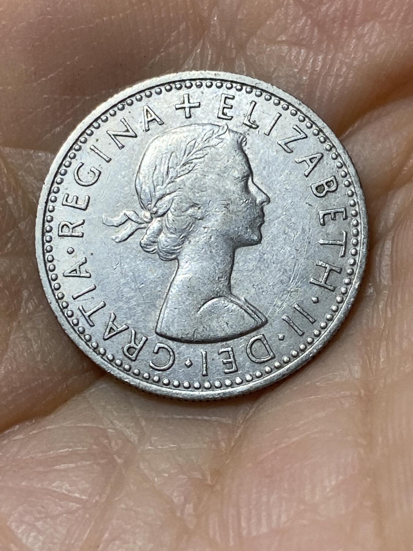 2025年第九十六场(总第一百二十二场）外国好品散币(免佣金) 英国🇬🇧1965年6便士(伊丽莎白二世青年桂冠第二版)