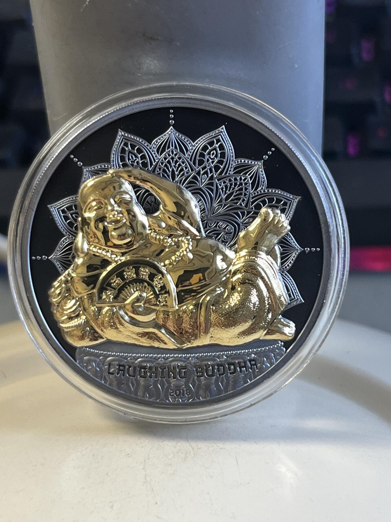 第176期拍卖【长期征集拍品】【欢度国庆中秋双节】 帕劳2018年笑口常开大肚弥勒佛黑色浮雕镀金银币，2盎司，999银，发行888枚