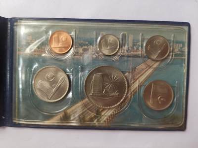 巨藏钱币首秀-古今中外钱币套装专场 新马硬币合订本一套