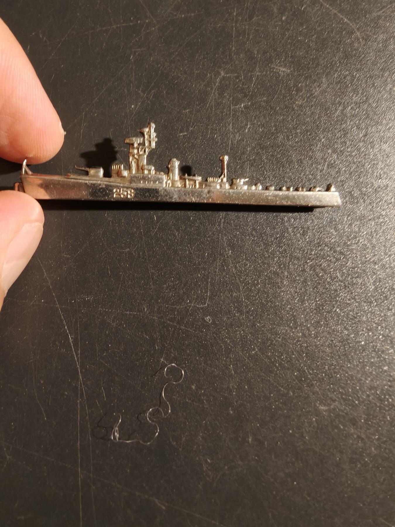老王徽章第151期 美国海军威廉·C·劳号（USS William C. Lawe DD-763）驱逐舰领带夹