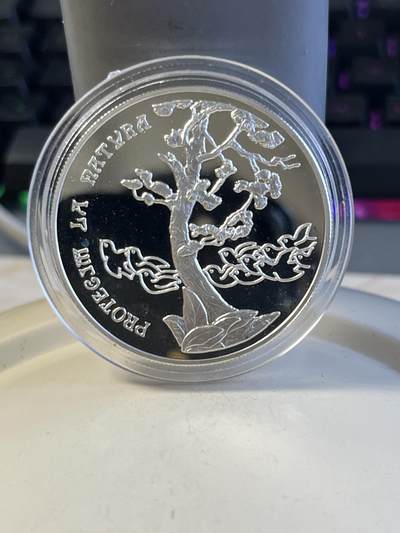 第176期拍卖【长期征集拍品】【欢度国庆中秋双节】 - 安道尔1993年保护我们的地球1盎司纪念银币，925银，发行量15000枚，有氧化，银价300