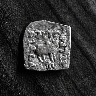 【良泉】【国庆精品场】10月2日晚19.30点开拍！ 222组，西方古代钱币、印章专场 -  公元前175-165年【古印度】印度·希腊王国，阿波罗多托斯一世“大象/瘤牛”方形银币，2.08克