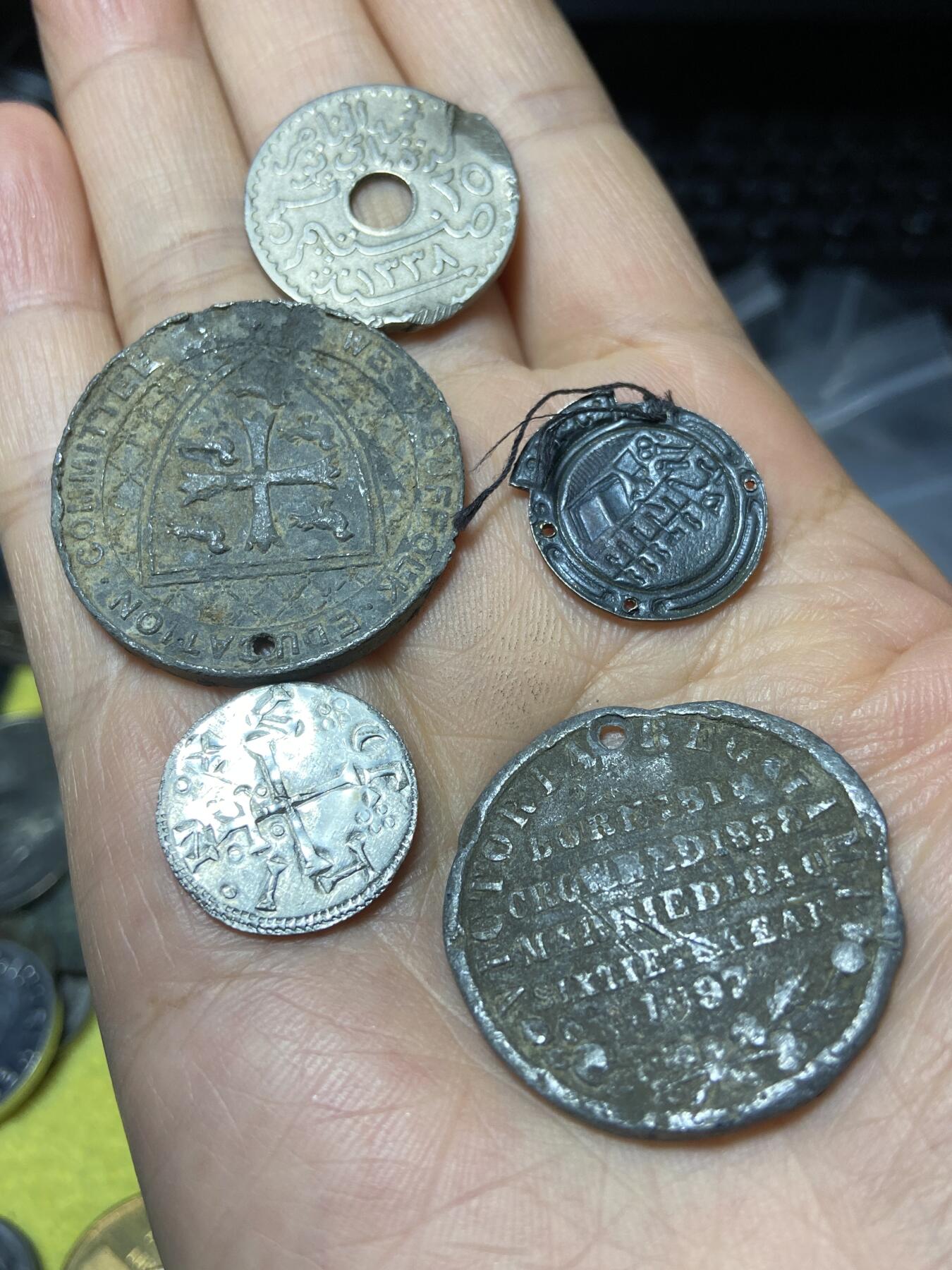 2025年第九十六场(总第一百二十二场）外国好品散币(免佣金) 差品币章5枚