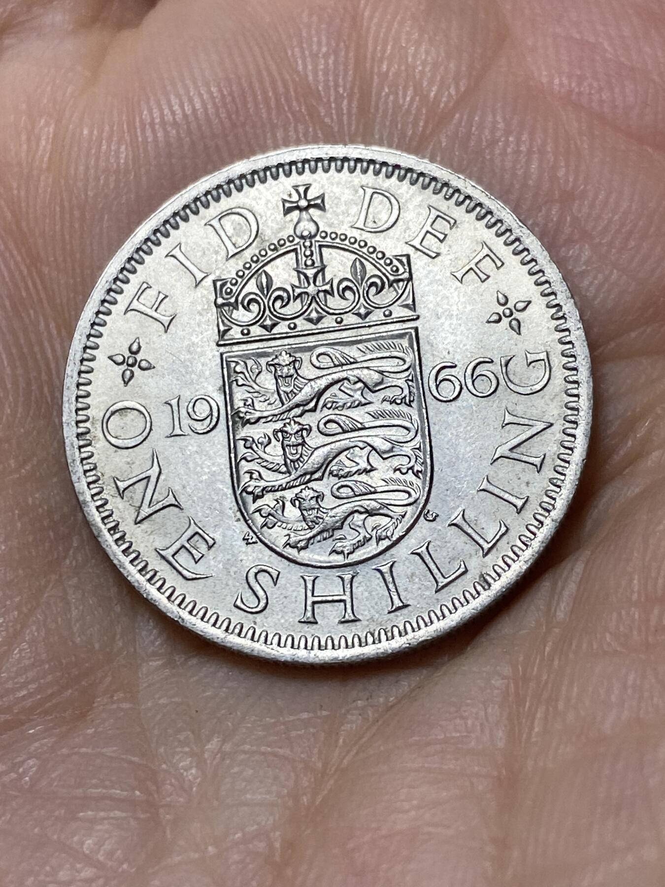 2025年第九十六场(总第一百二十二场）外国好品散币(免佣金) 英国🇬🇧1966年1先令(伊丽莎白二世青年桂冠，英格兰盾徽第二版)